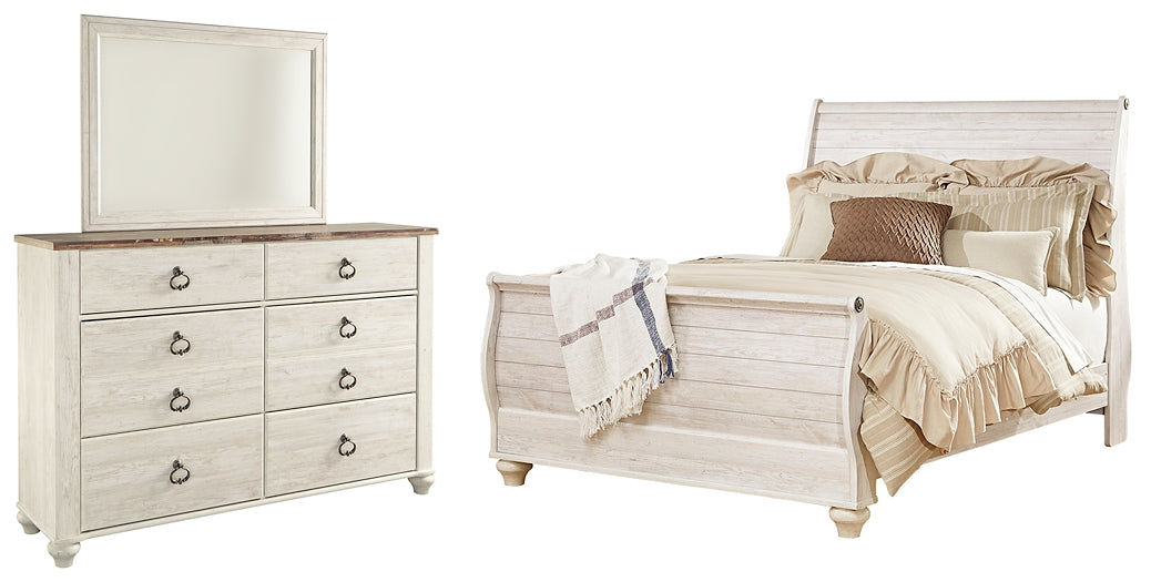 Willowton Sleigh Bed With Mirrored Dresser